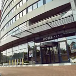 Continental Forum Palatul Parlamentului בוקרשט