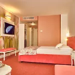 Continental Forum Palatul Parlamentului מלון