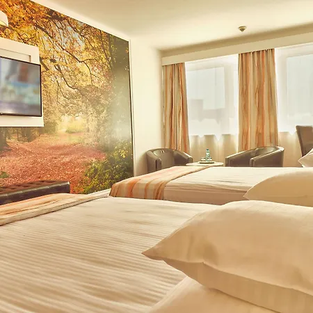 酒店 Continental Forum Palatul Parlamentului 4*