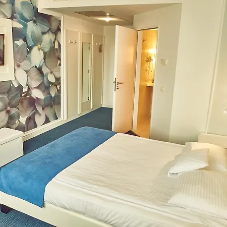 Continental Forum Palatul Parlamentului 4*