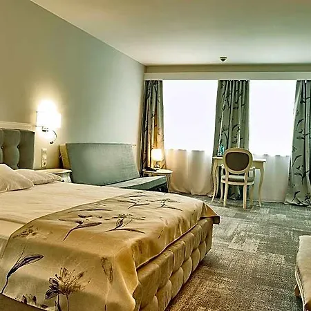 Continental Forum Palatul Parlamentului Otel Bükreş