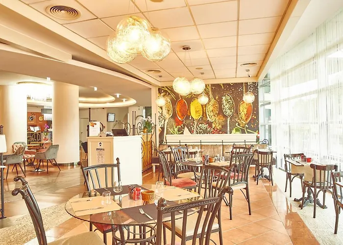 Continental Forum Palatul Parlamentului Hotell